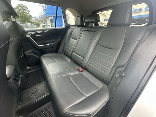 Used 2021 White Toyota XLE Premium image 26