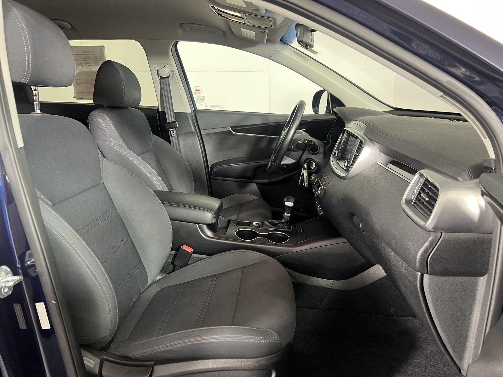 Used 2019 Imperial Blue Kia S V6 image 41
