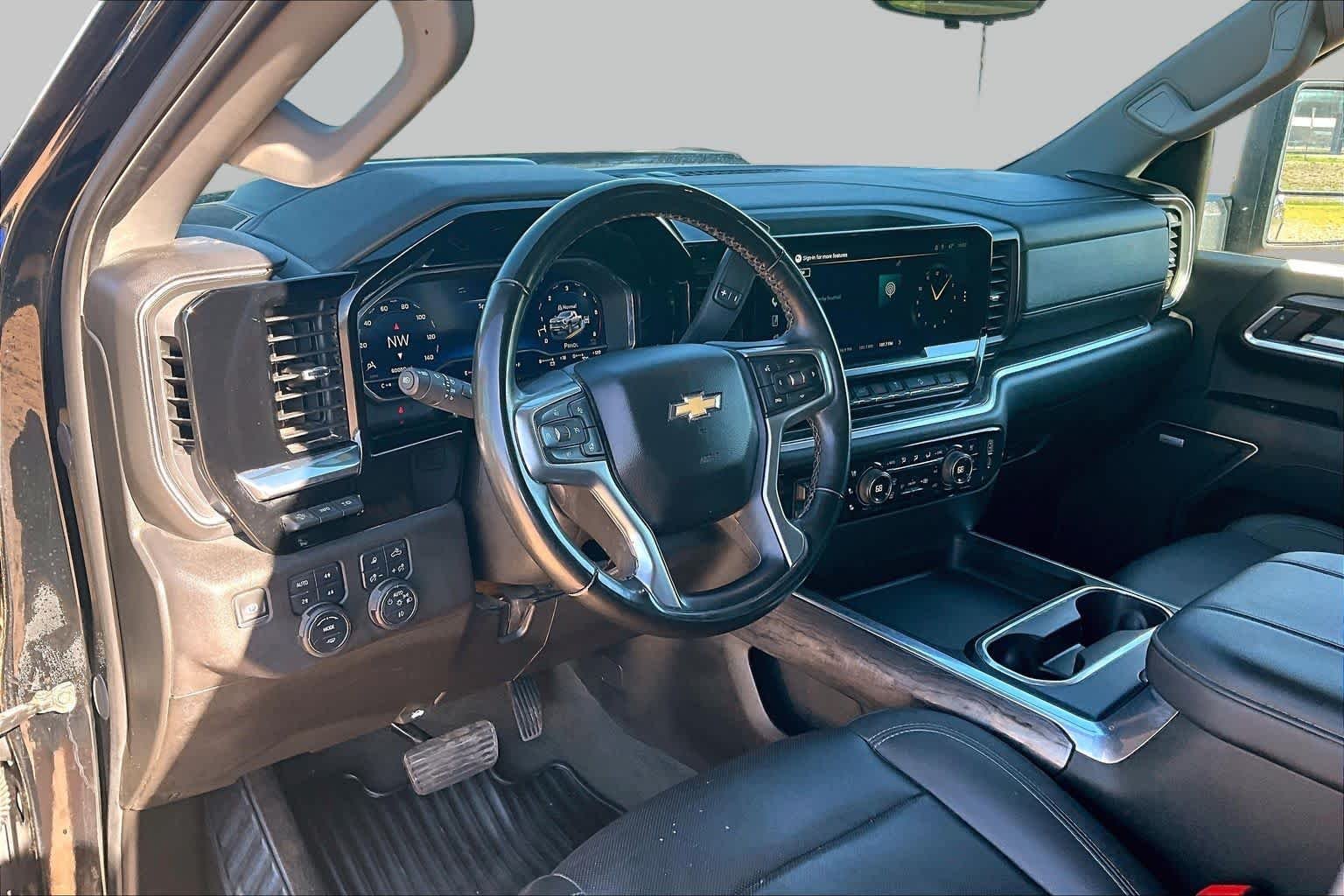 Used 2025 Black Chevrolet LTZ image 18