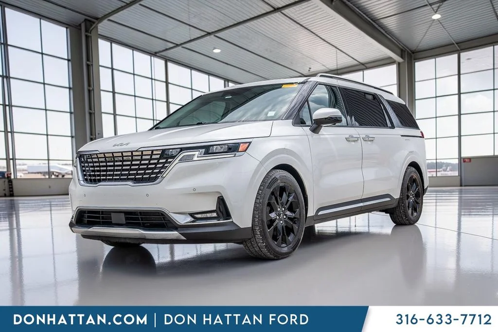 2022 Kia Sedona SX's photo