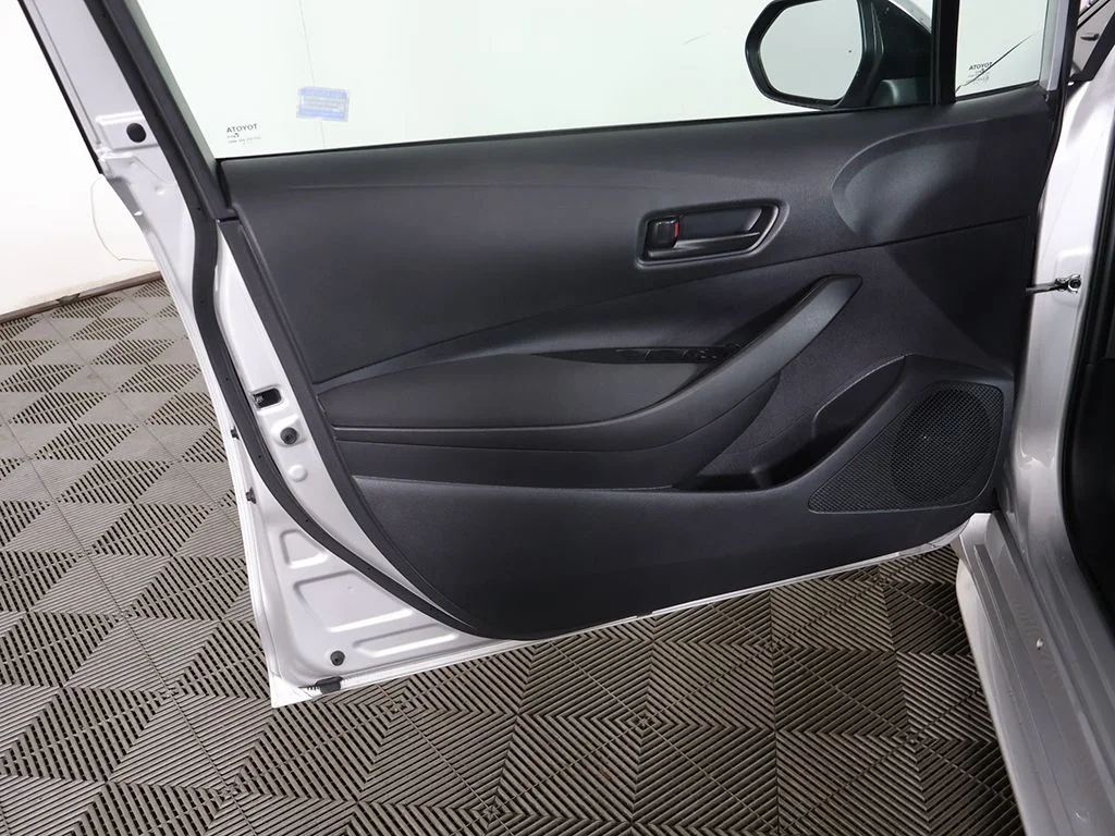 Used 2025 Silver Toyota LE image 19