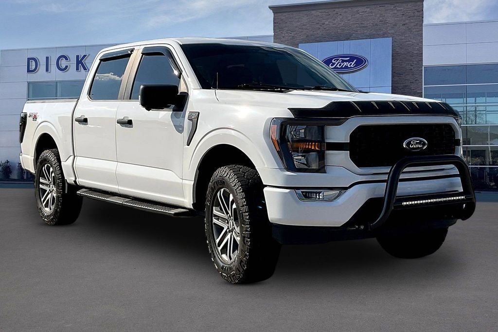 Used 2021 White Ford XL image 1