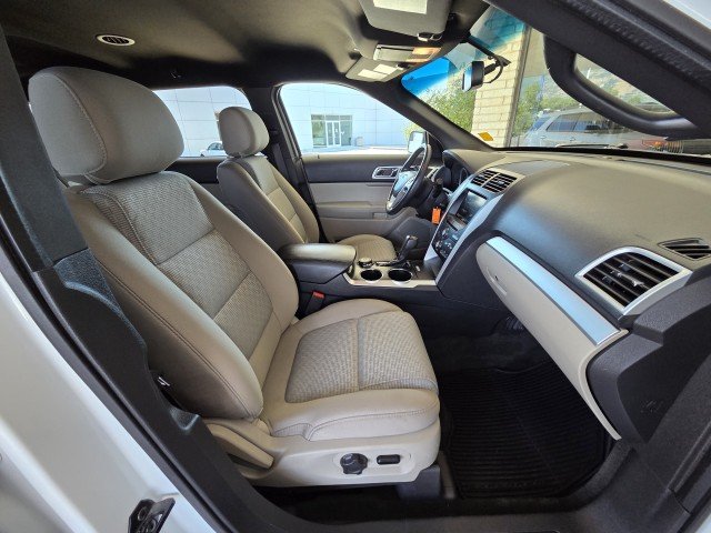 Used 2013 White Ford XLT image 47