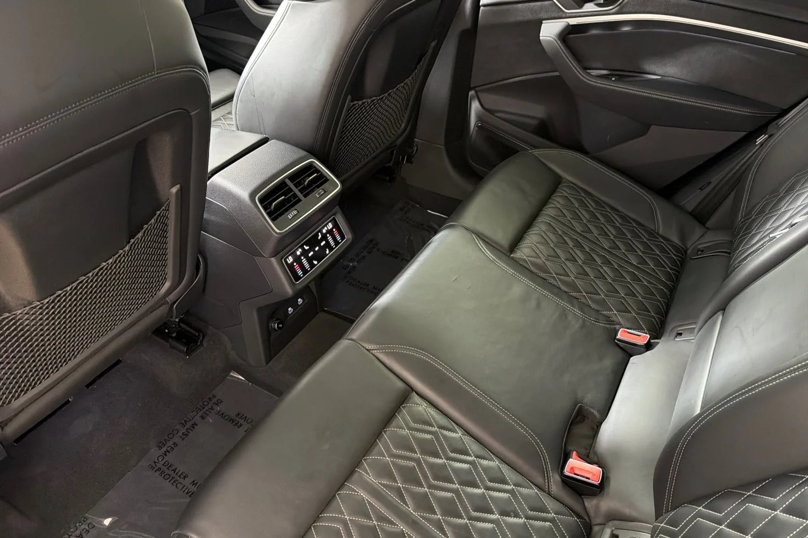 Used 2022 Florett Silver Metallic Audi Premium Plus quattro image 11