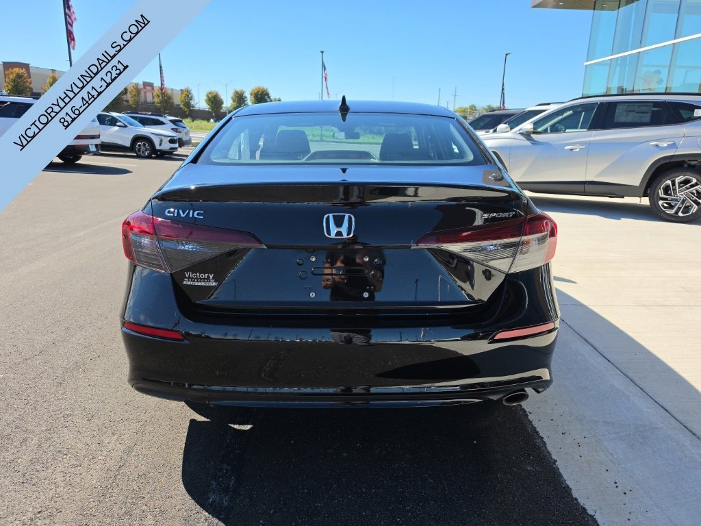 Used 2025  Honda Sport image 4