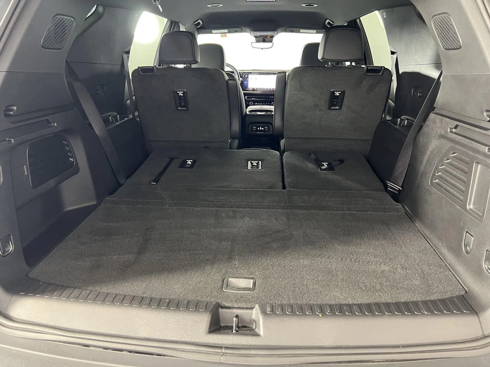 New 2026 Sterling Gray Metallic Chevrolet Z71 image 22