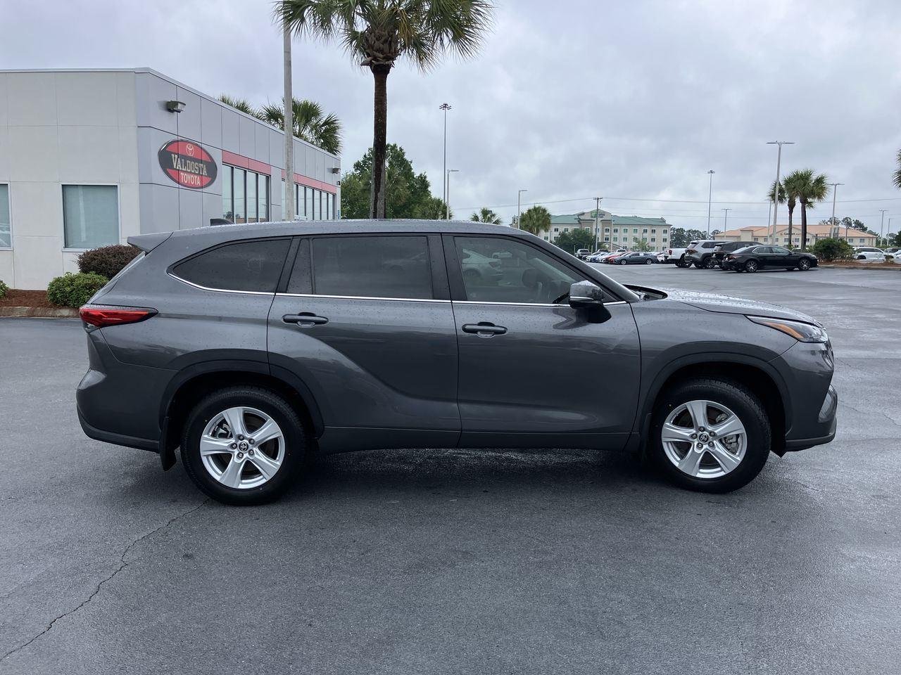 Used 2023 Gray (Magnetic Gray Metallic) Toyota LE AWD image 6