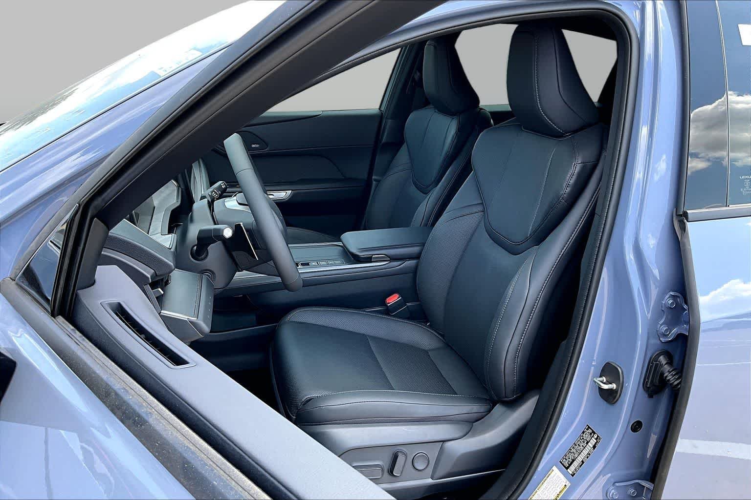 New 2026 Wavelength Lexus PREMIUM PLUS image 9