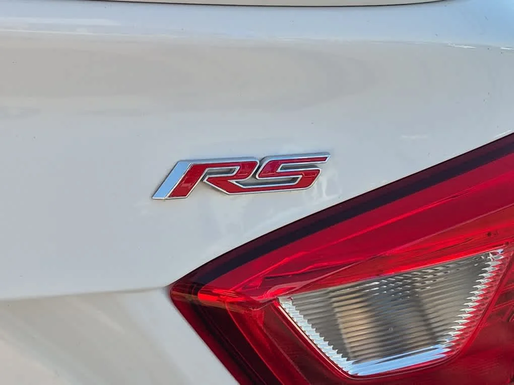 Used 2019 Summit White Chevrolet LT image 23