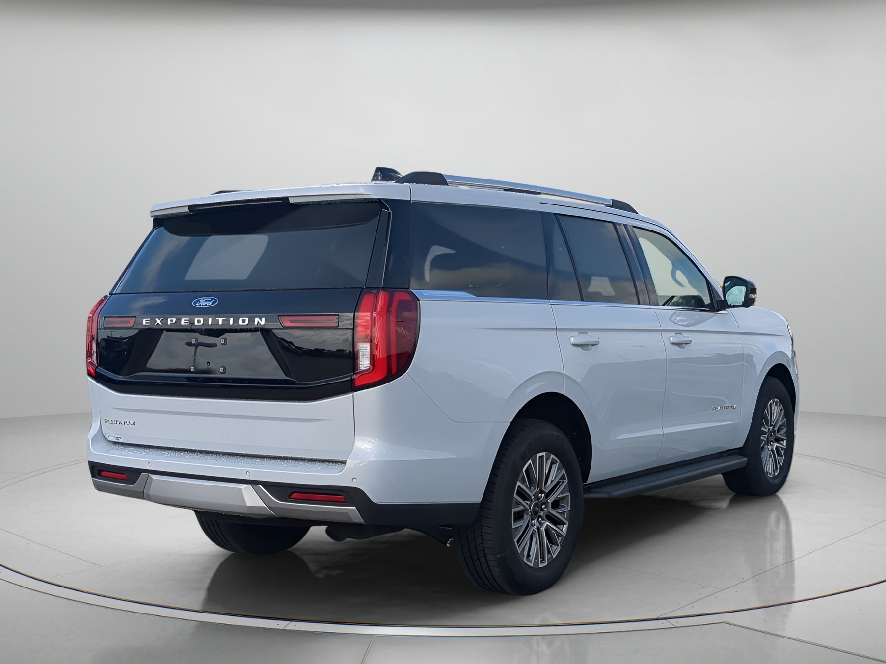 New 2026 Space Silver Metallic Ford Platinum® image 37