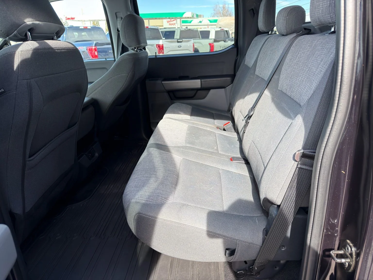 Used 2021  Ford XLT image 31
