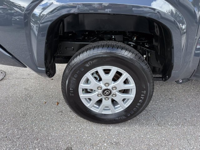 2025 Toyota Tacoma SR5 - Photo 10