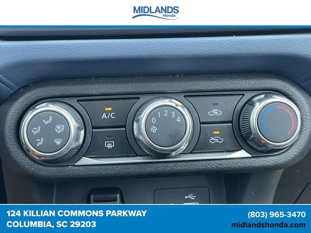 2025 Nissan Versa Sedan SV - Photo 27