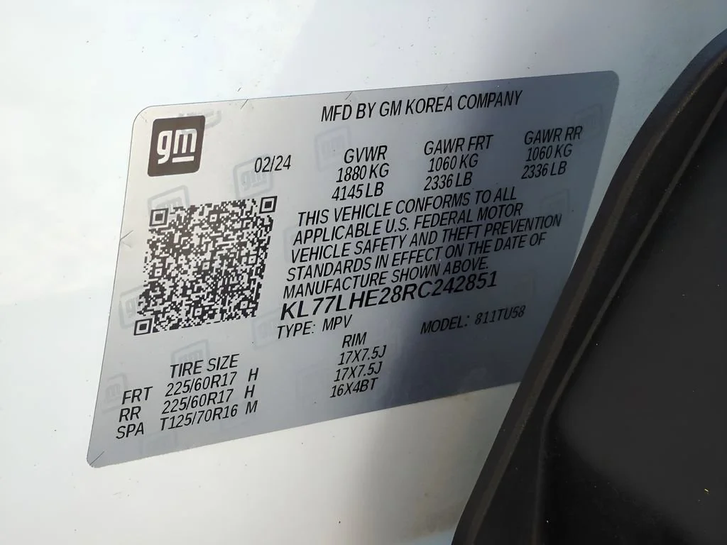 Used 2024 Summit White Chevrolet LT image 21