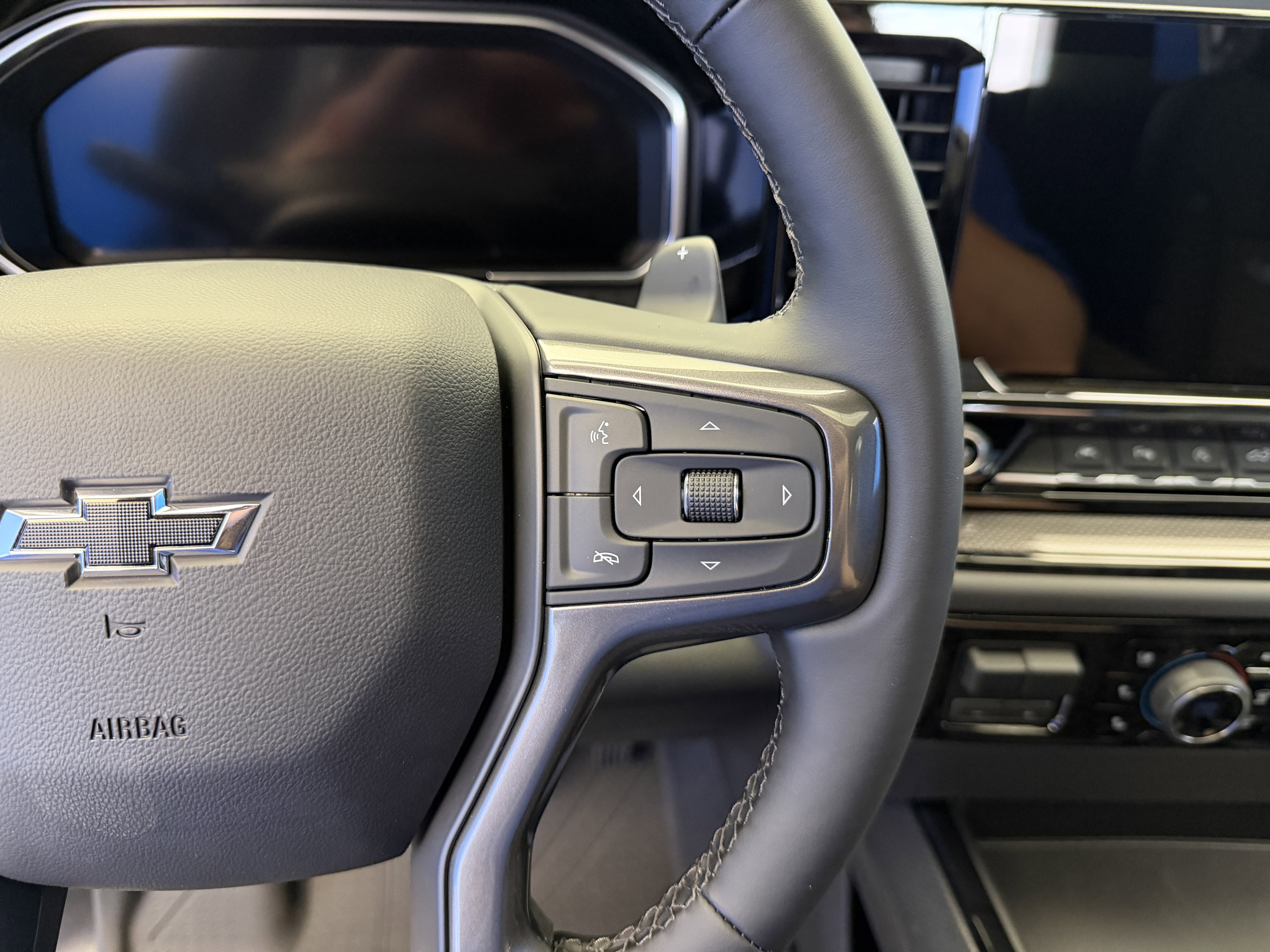 2026 Chevrolet Silverado 1500 ZR2 - Photo 18