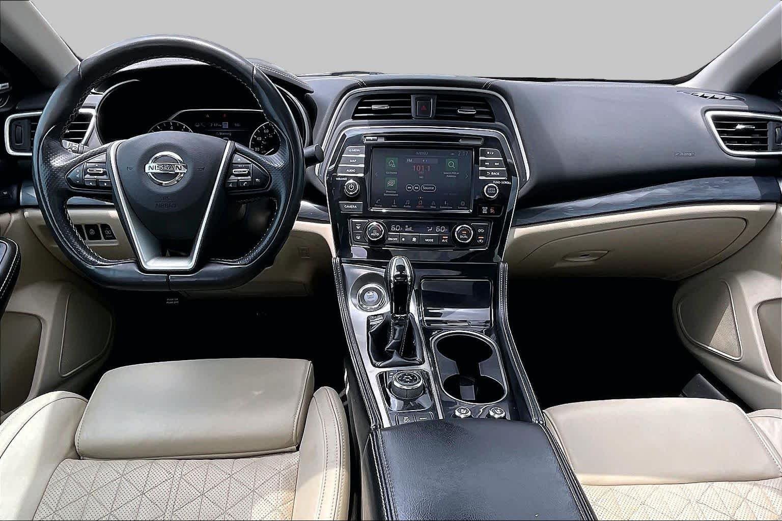 Used 2022 Pearl White Tricoat Nissan Platinum image 16