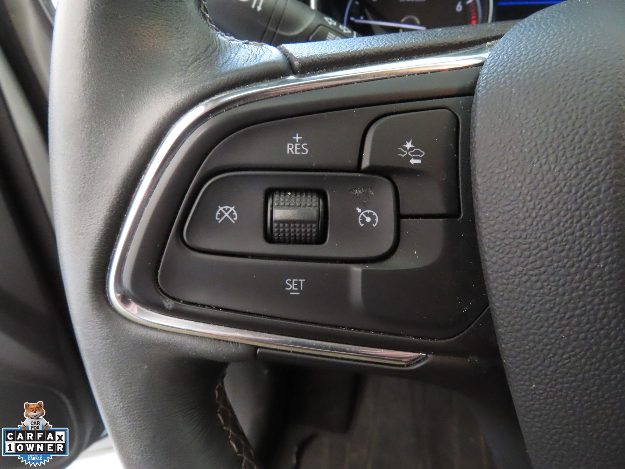 Used 2023 White Buick Select image 13