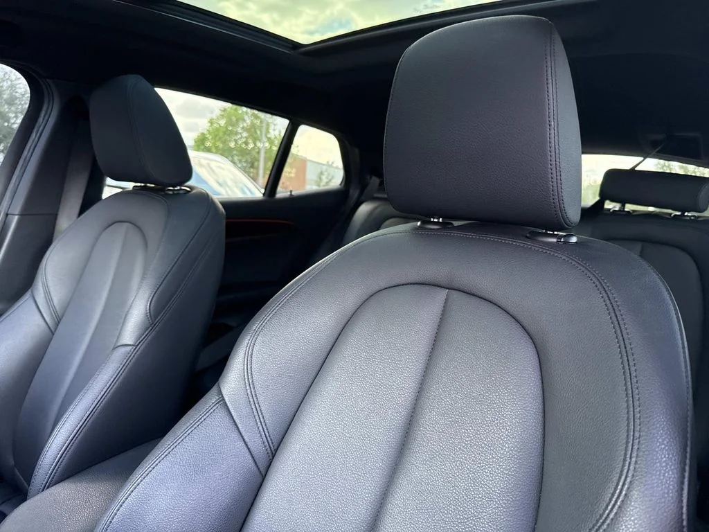 Used 2019 Black BMW sDrive28i image 27