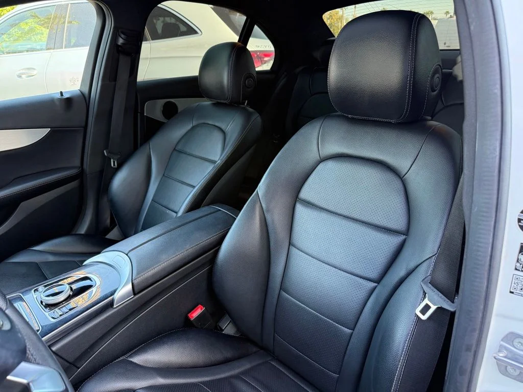 Used 2018  Mercedes-Benz C 350e image 12