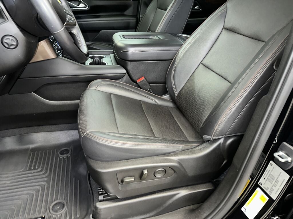 Certified Used 2023 Black Chevrolet High Country image 5