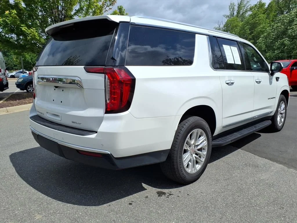 Used 2023 White GMC SLT image 36