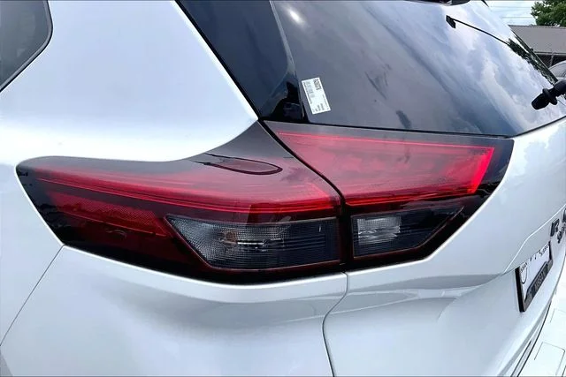 Certified Used 2024 White Nissan SL image 20
