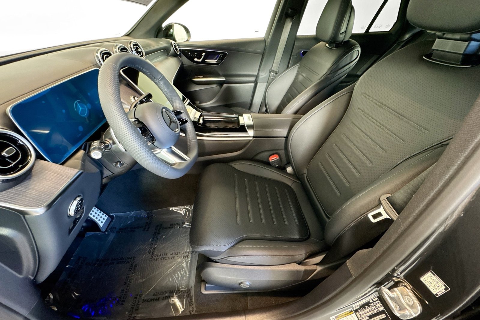 New 2026 Graphite Grey Metallic Mercedes-Benz GLC 300 image 18