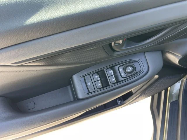 Used 2025 Green Subaru Wilderness image 13
