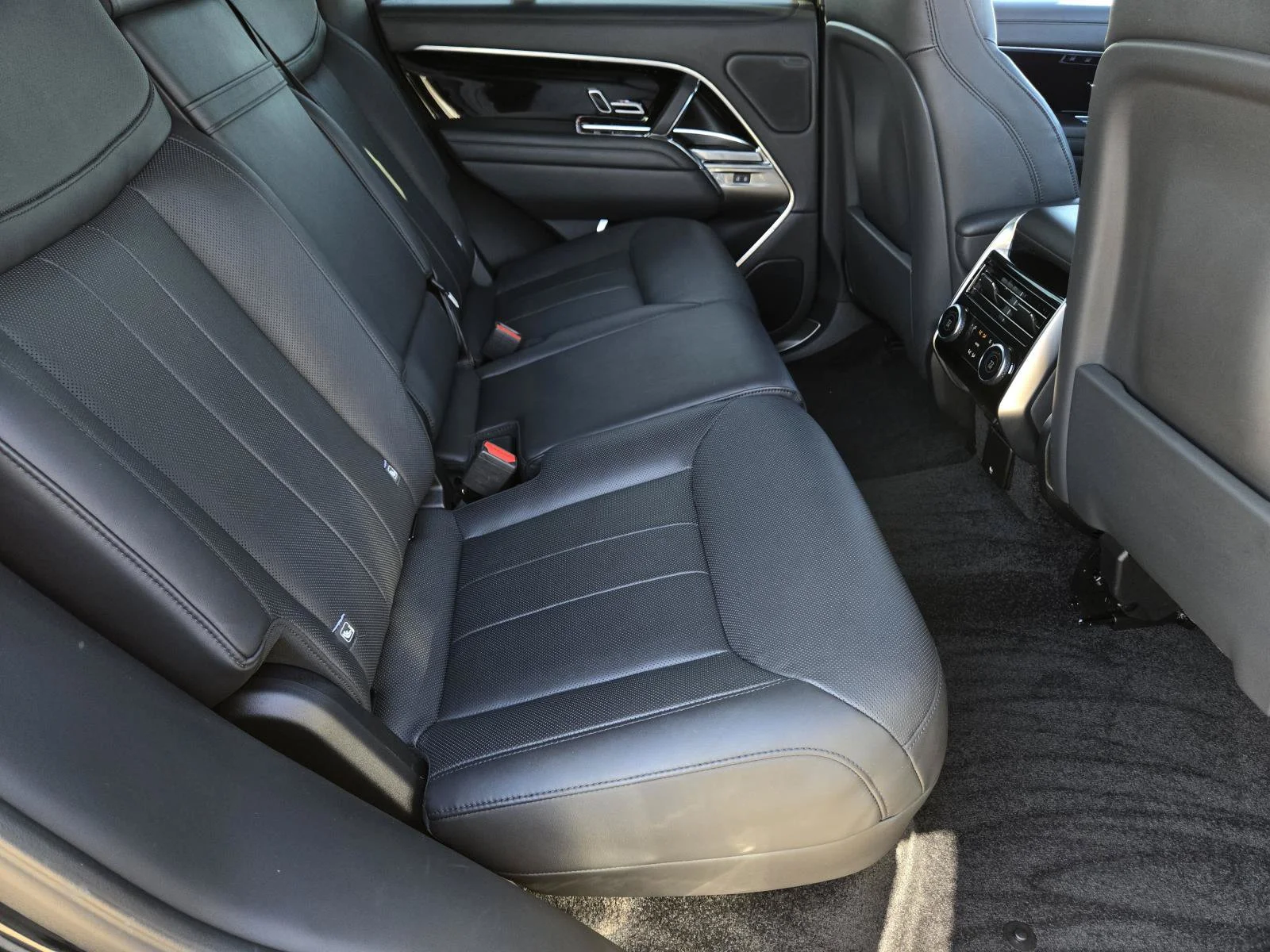 Certified Used 2023 Black Land Rover SE image 26