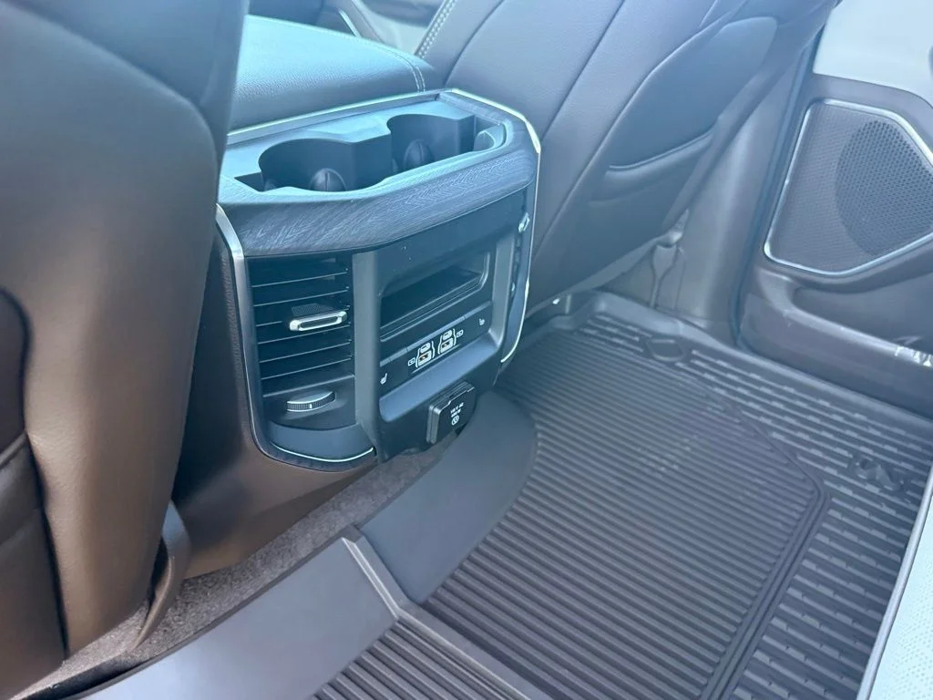 New 2026 Molten Red Pearl-Coat Exterior Paint RAM Laramie image 28