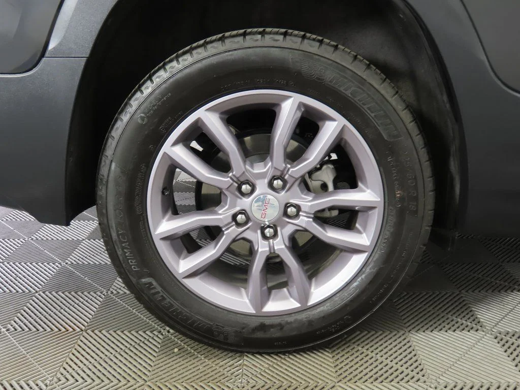 Used 2023 Black GMC SLT image 30