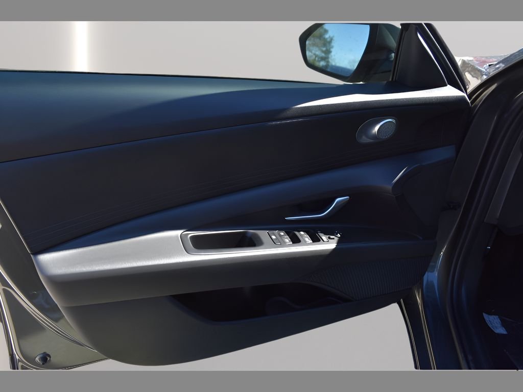 New 2026 Amazon Gray Hyundai SE image 42