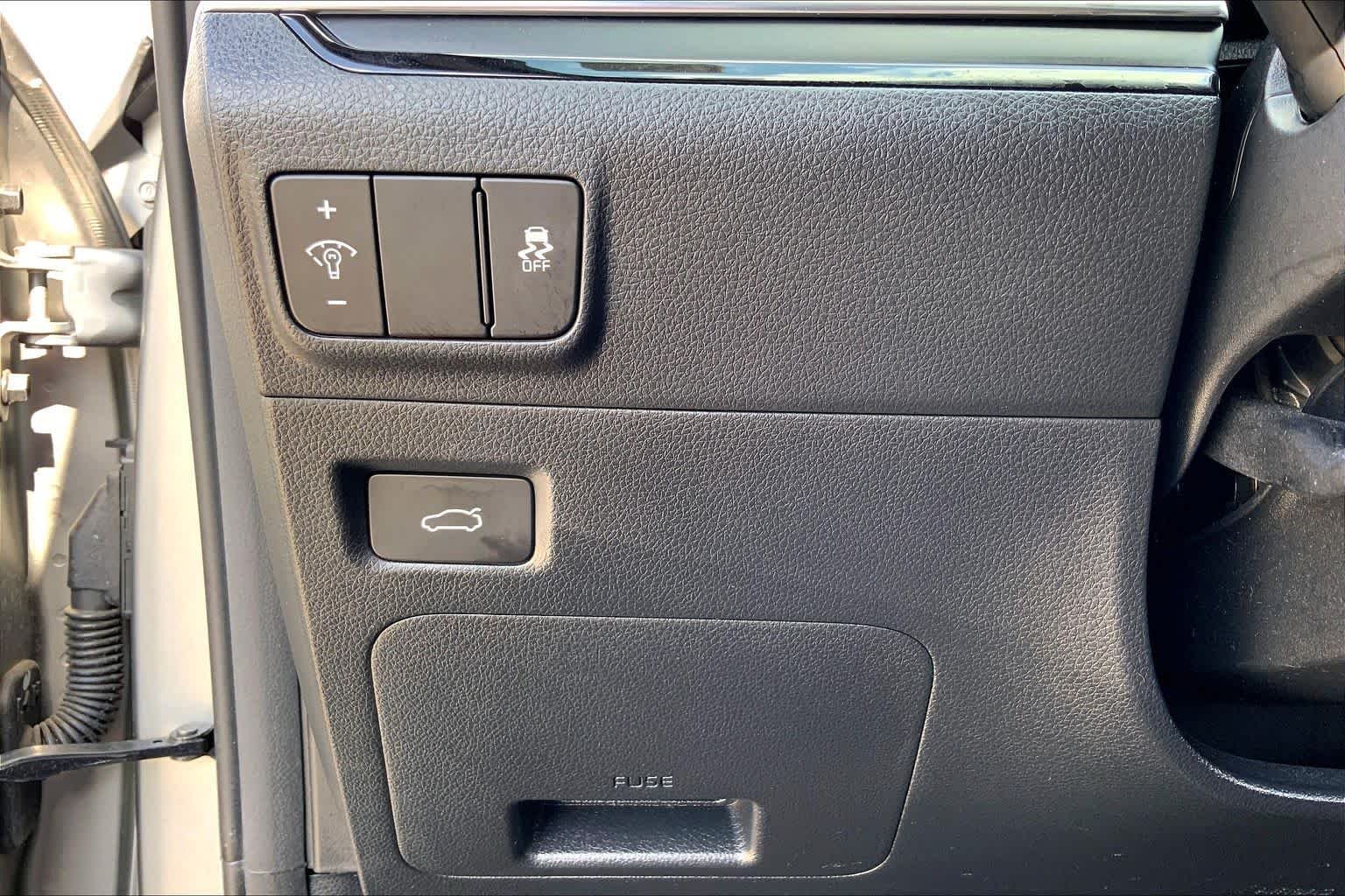 Used 2025 Steel Matte Gray Kia GT-Line image 33