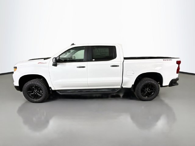 New 2026 Summit White Chevrolet Custom Trail Boss image 4