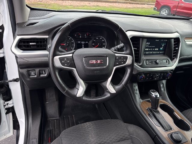Used 2018 SUMMIT WHITE GMC SLE image 14
