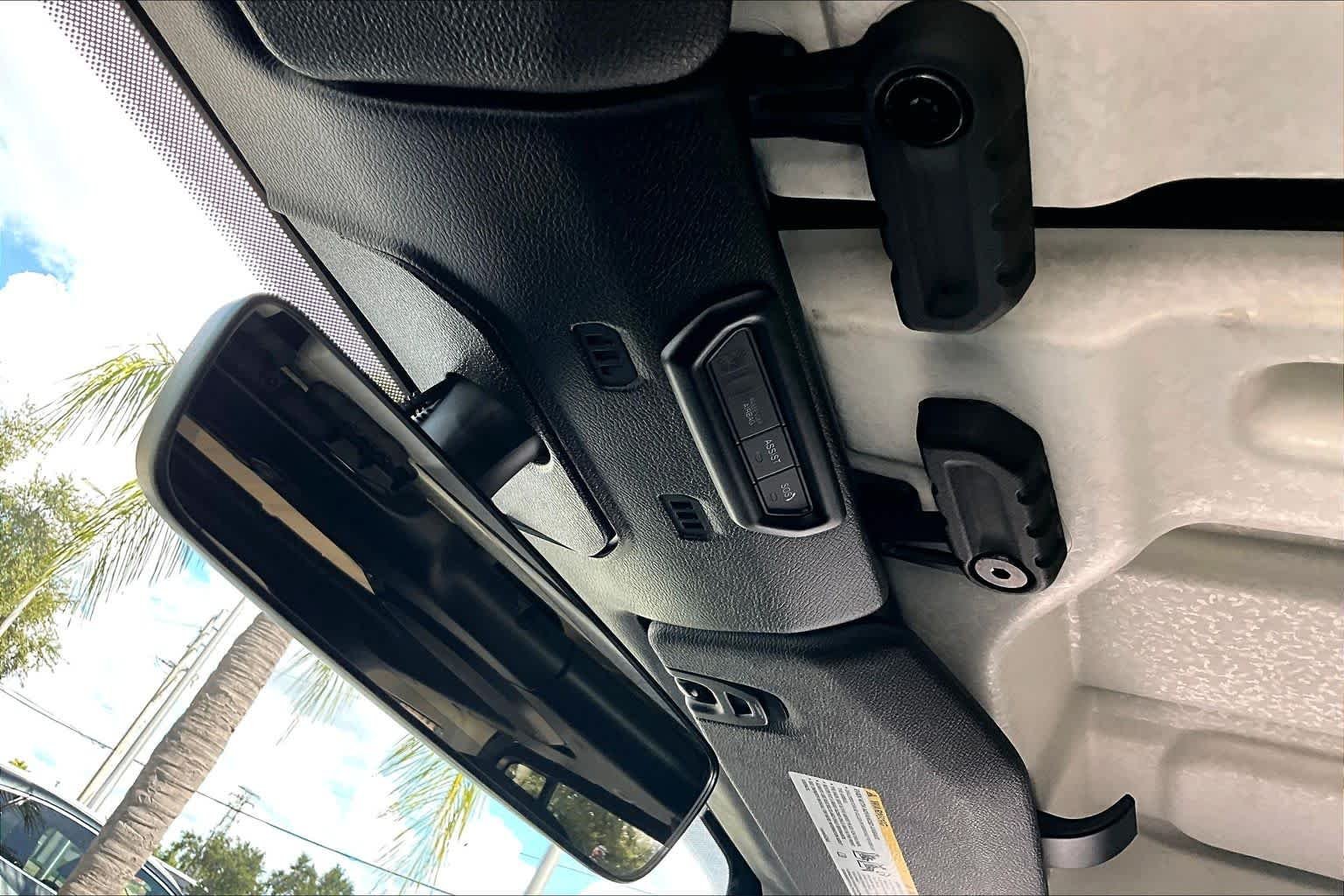 Used 2023 Sting-Gray Clearcoat Jeep Sahara image 30