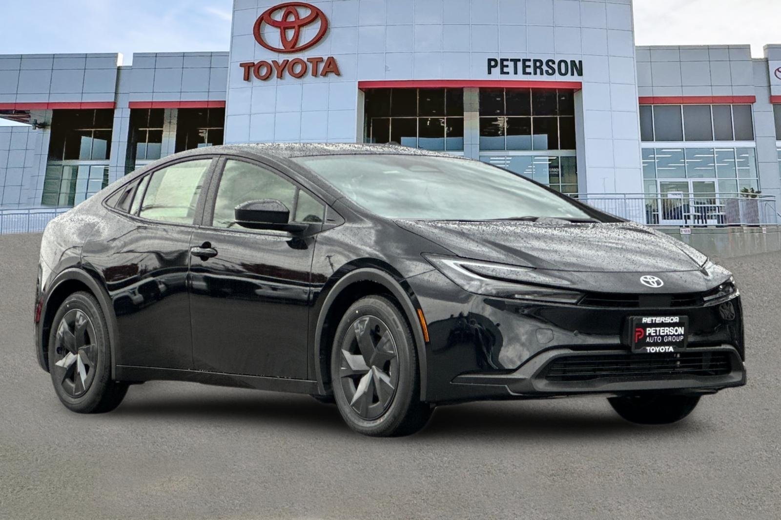 2026 Toyota Prius LE photo 2