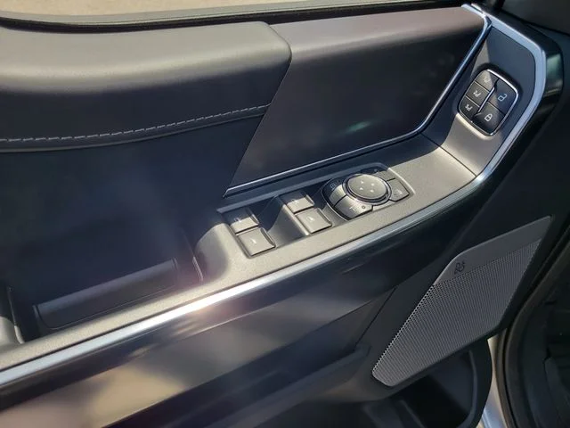 New 2026 Silver Metallic Ford Platinum image 17