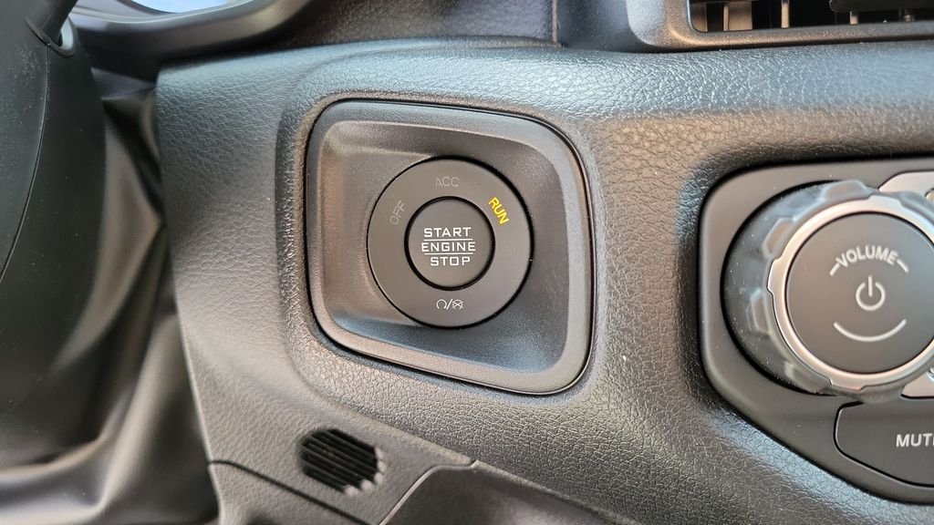 New 2026 Hydro Blue Pearl-Coat Exterior Paint Jeep Sport S image 26
