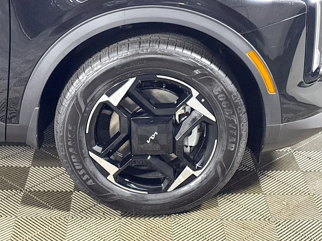 New 2026 Fusion Black Kia EX image 22