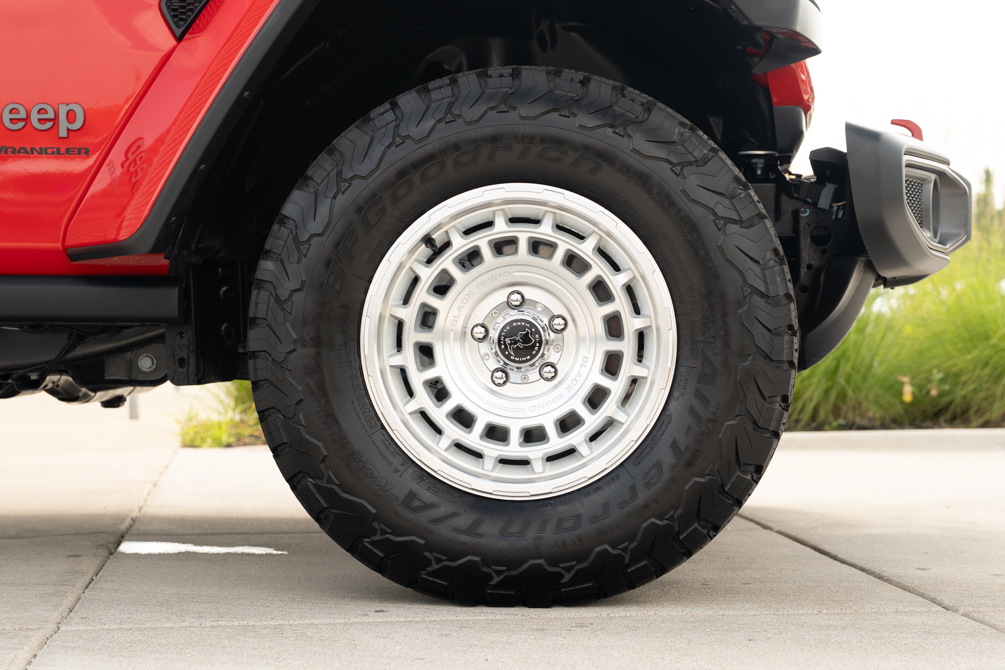 Used 2026 Firecracker Red Clearcoat Jeep Rubicon image 26