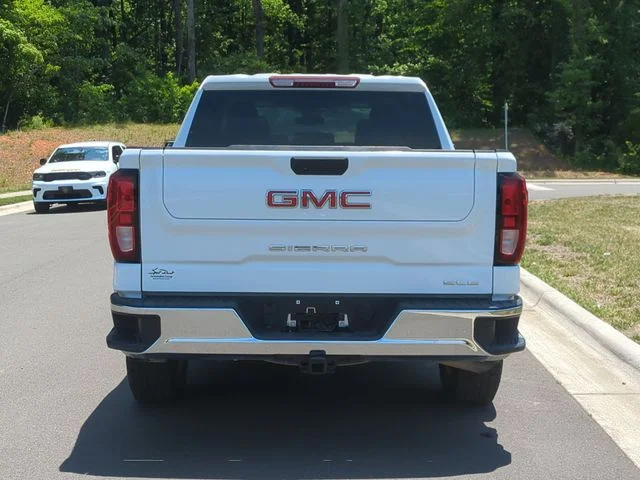 Used 2024 White GMC SLE image 12
