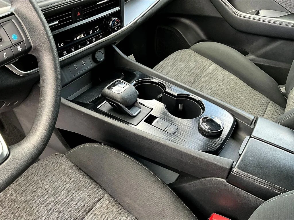 Used 2023 Gun Metallic Nissan SV image 20