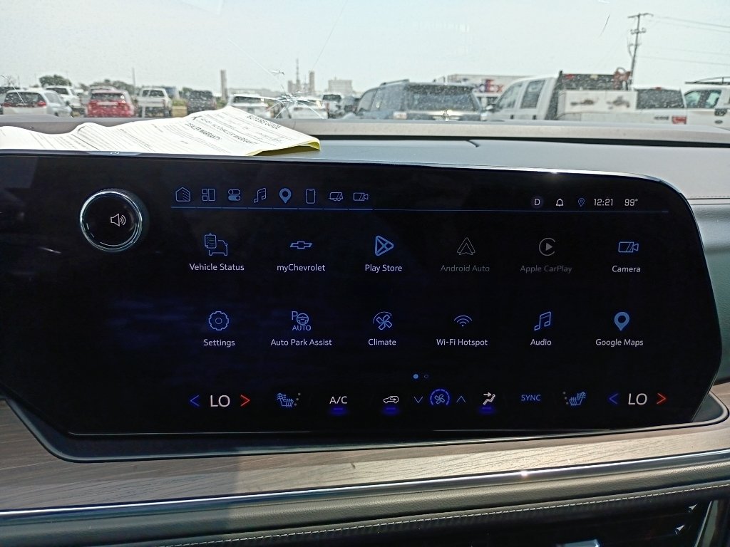 Used 2025 Gray Chevrolet Z71 image 31