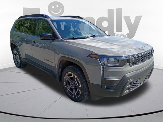 New 2026 Sting-Gray Clear-Coat Exterior Paint Jeep Laredo image 3