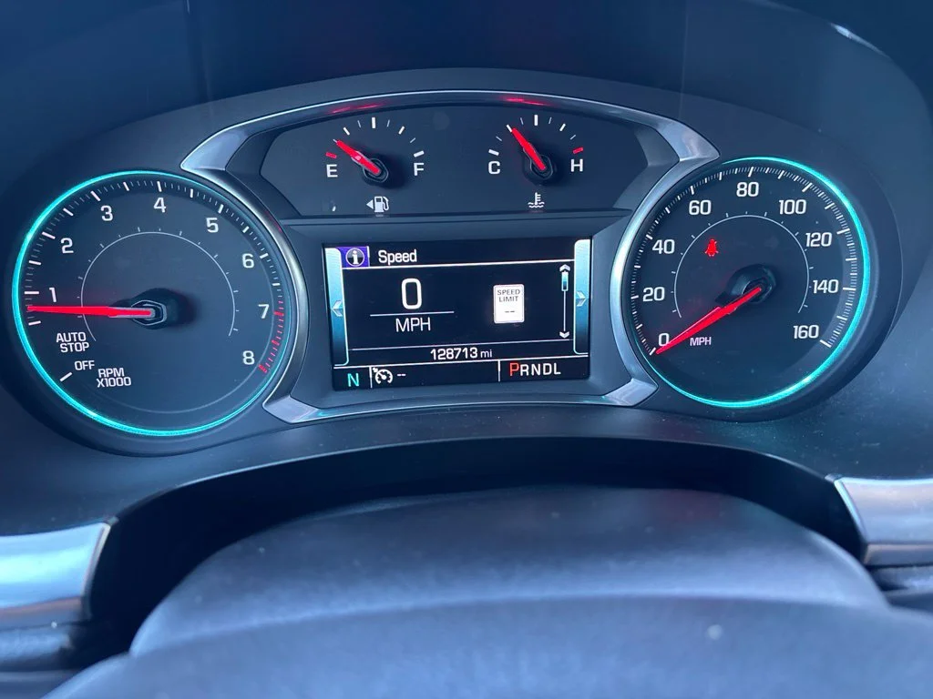 Used 2019 Pepperdust Metallic Chevrolet 3LT image 9