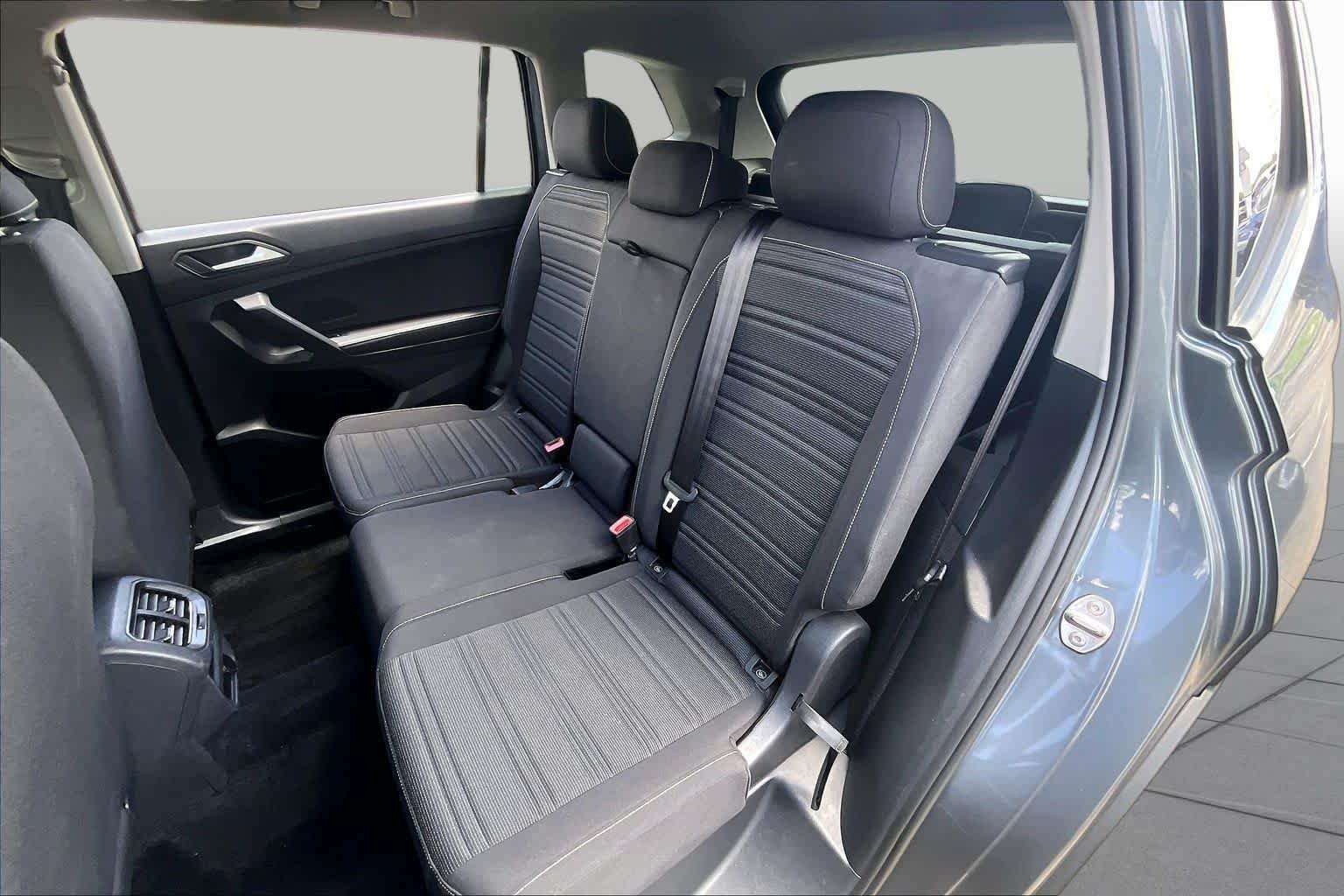 Used 2023 Platinum Gray Metallic Volkswagen S image 19