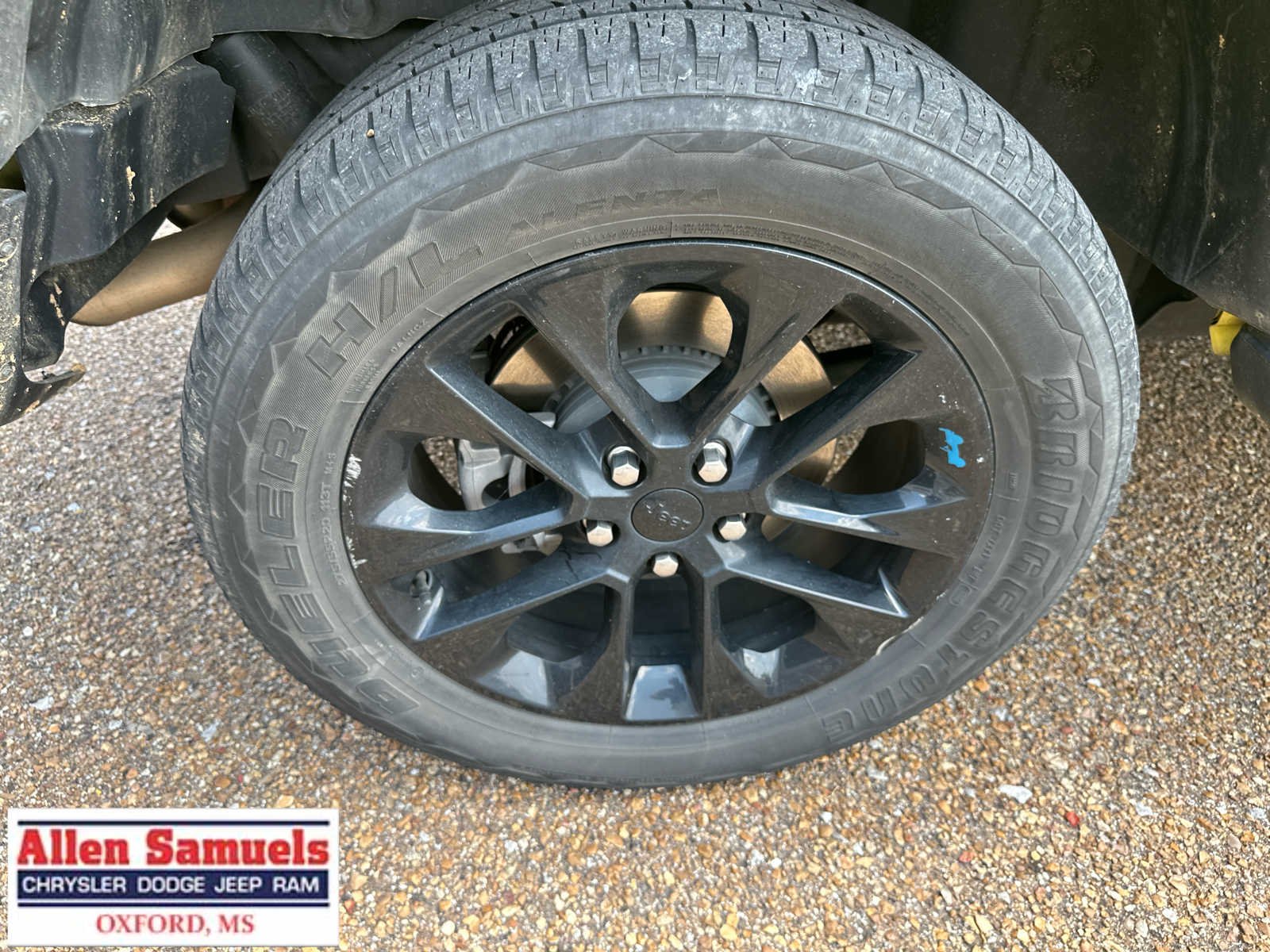 Used 2022 High Velocity Clearcoat Jeep Unlimited Sahara image 51