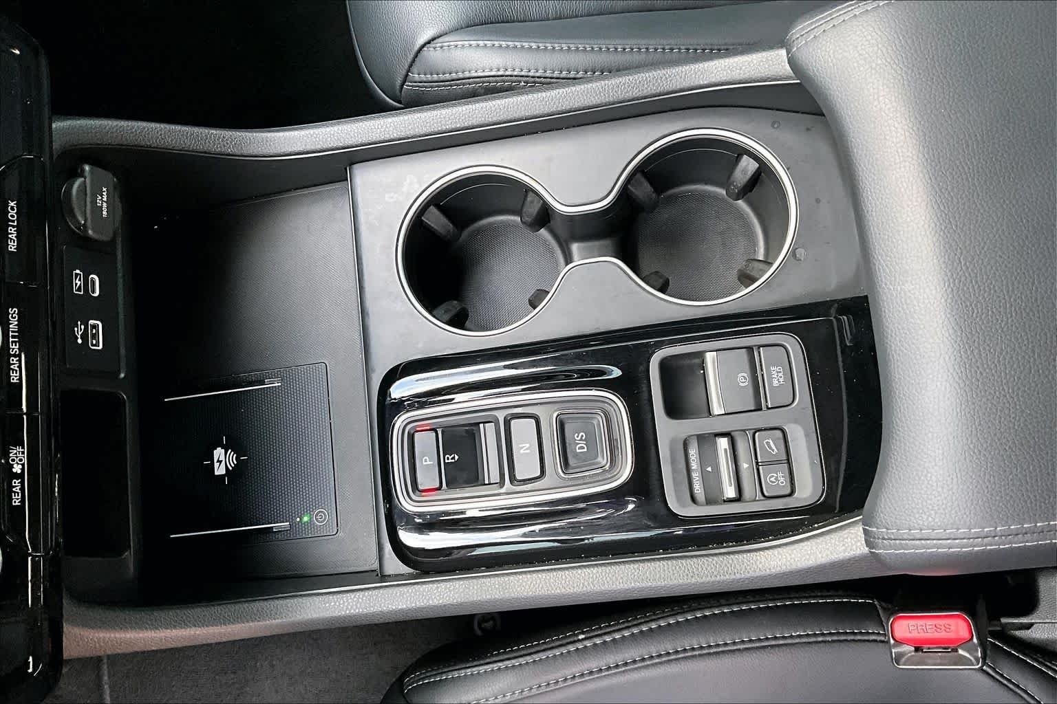 Used 2025 Crystal Black Pearl Honda Touring image 16