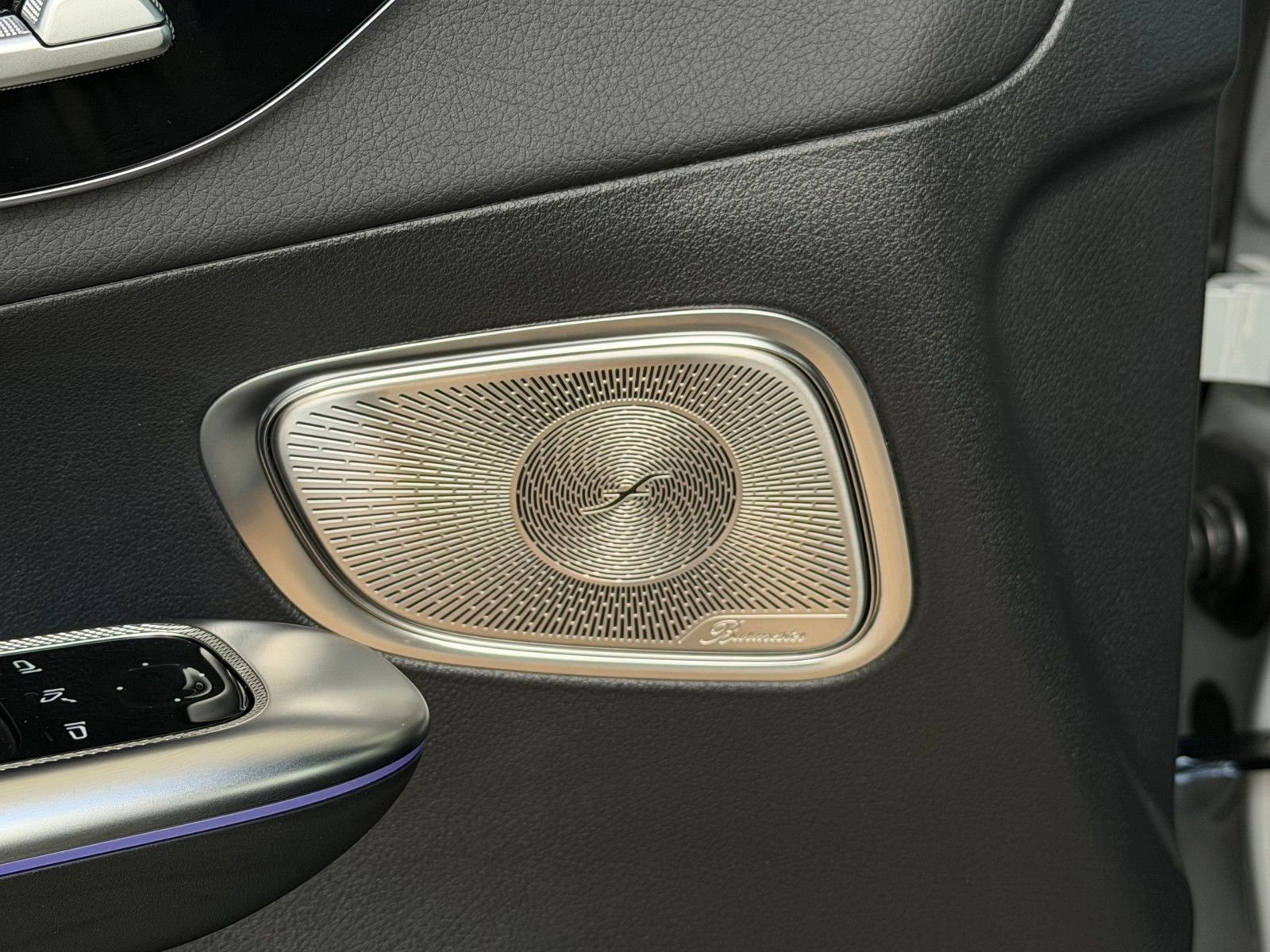 New 2026 MANUFAKTUR Alpine Grey Mercedes-Benz GLC 300 image 14
